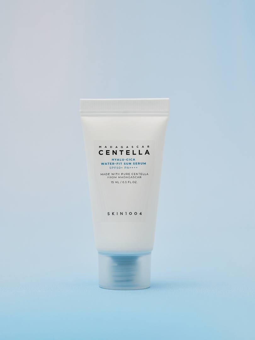skin1004-madagascar-centella-hyalu-cica-water-fit-sun-serum-15ml-mini-size-%ce%b5%ce%bd%cf%85%ce%b4%ce%b1%cf%84%ce%b9%ce%ba%cf%8c-%ce%b1%ce%bd%cf%84%ce%b7%ce%bb%ce%b9%ce%b1%ce%ba%cf%8c-%cf%80%cf%81